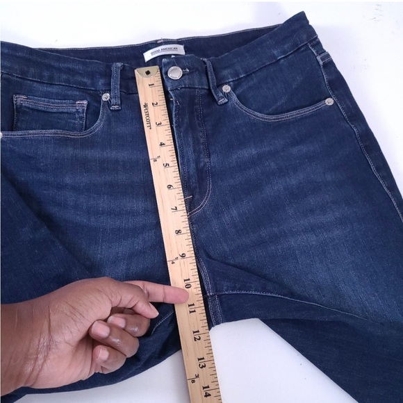 Good American Good Legs Crop High Rise Jeans Size 12 31 - Picture 5 of 9